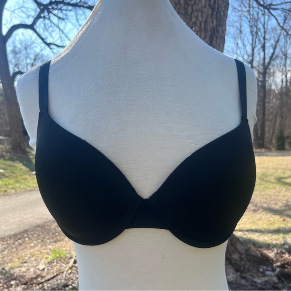 JUICY COUTURE INTIMATES PADDED BLACK BRA 36C - Picture 1 of 7